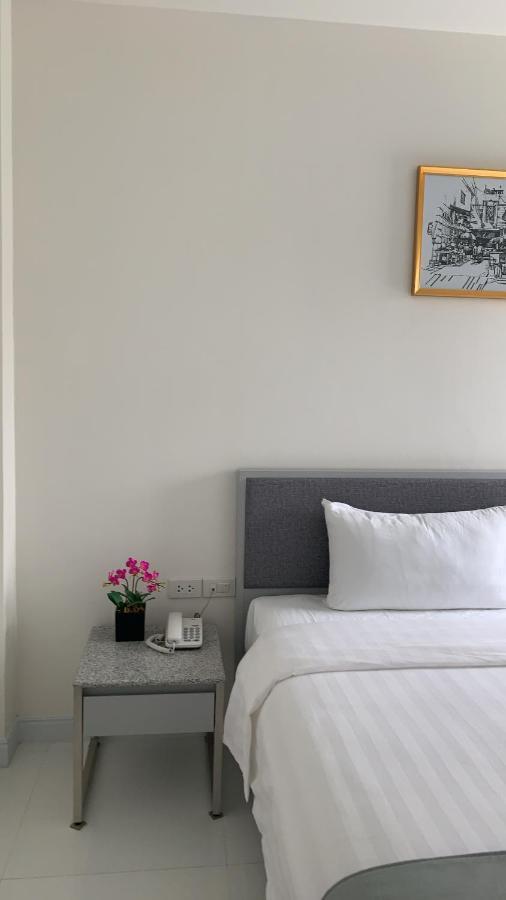 Icare Residence & Hotel Bangkok Luaran gambar